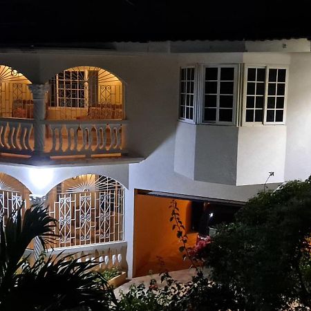 Eve'S Rockaway Villa Alligator Pond Village Exterior photo