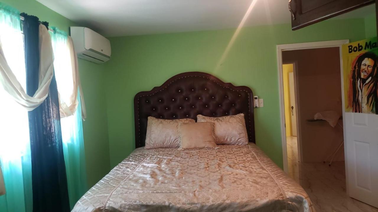 Eve'S Rockaway Villa Alligator Pond Village Exterior photo